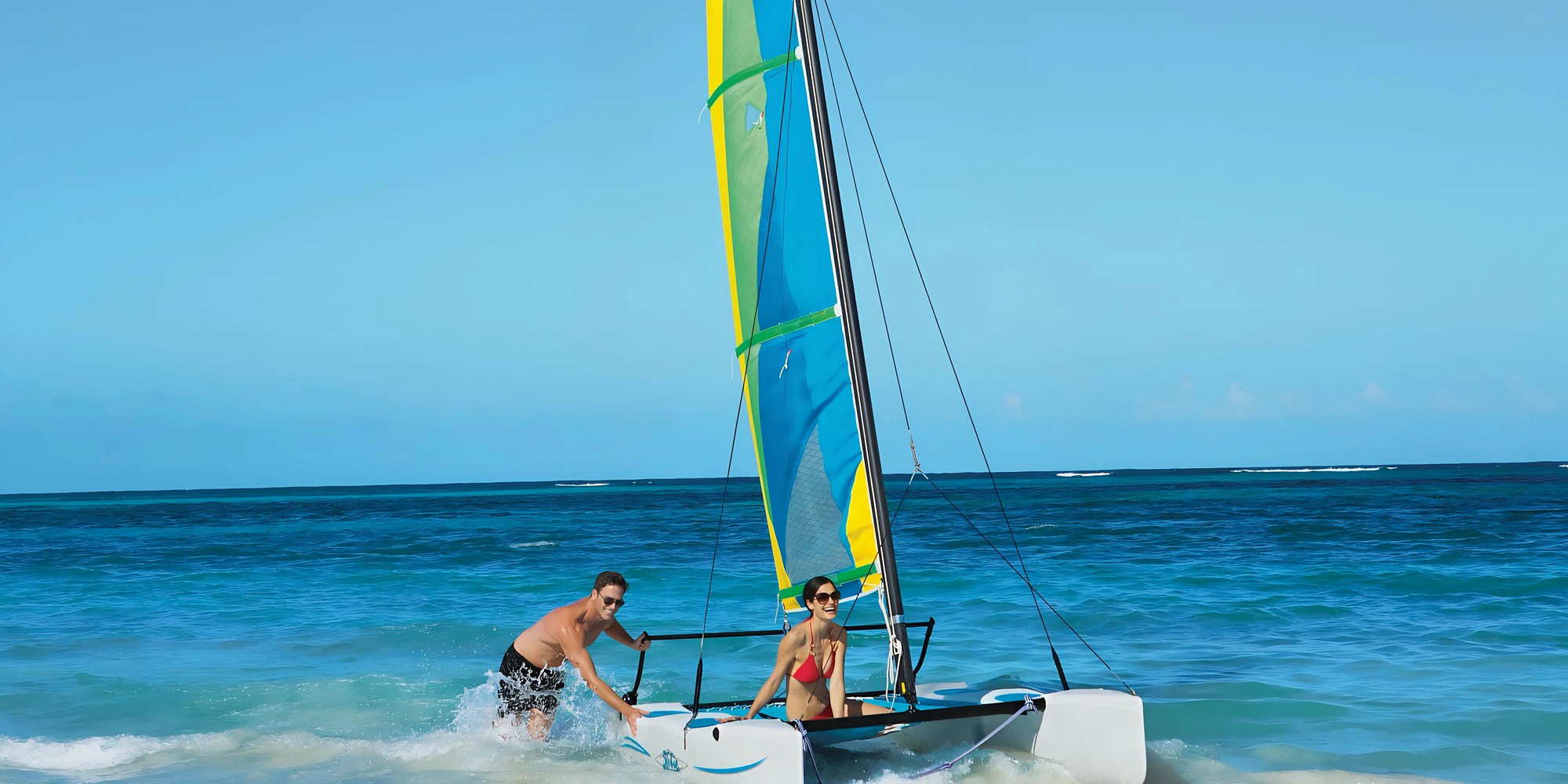 Dreams Royal Beach Catamaran 2000X1000